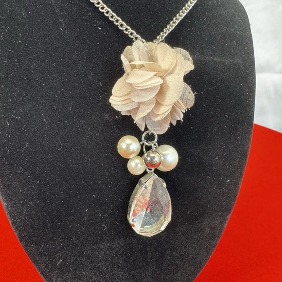 Silver Tone Charm Necklace With Faux Pearl, Pinkish Flower - Picture 2 of 5